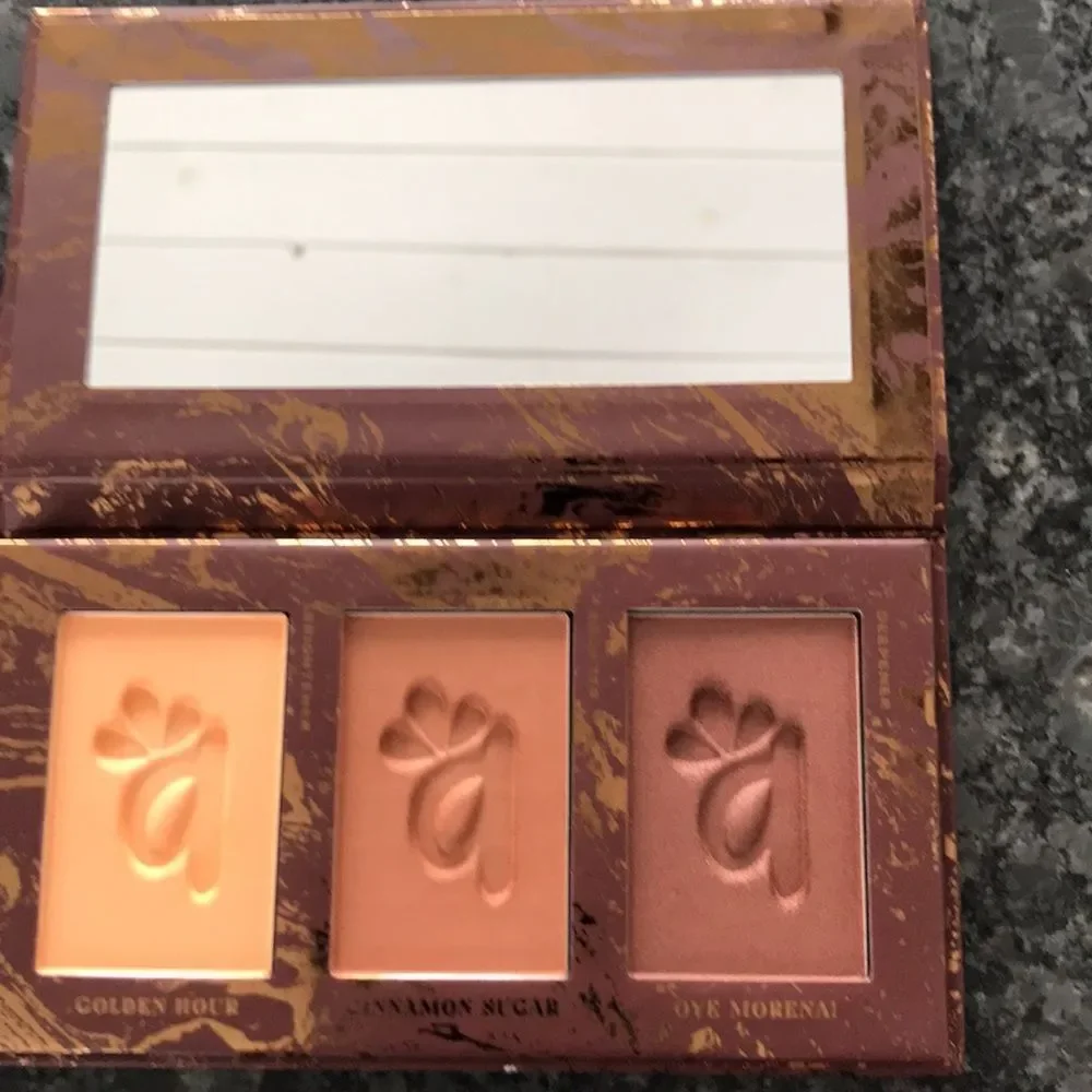 Alamar Brighten & Bronze trio in dark/rich Golden Deep Cinnamon Sugar Oye Morena
